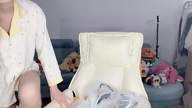 Akong11 online show from April 5, 2026, 5:03 am