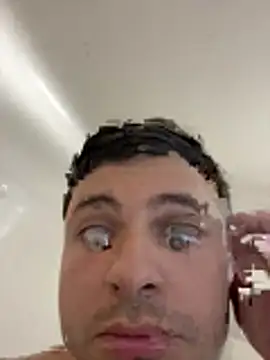 Youngstud2102 online show from April 18, 2026, 3:36 pm