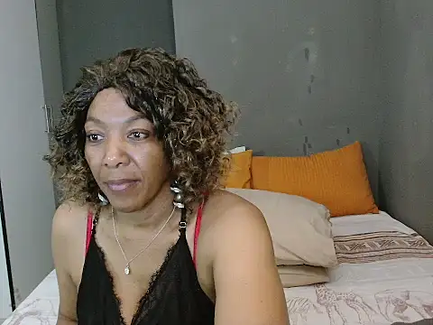 Lillyan N online show from October 28, 2025, 8:46 am