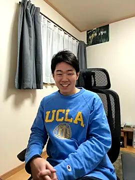 KAMESAN08 online show from November 7, 2025, 12:21 pm