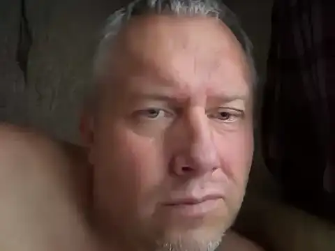 Snapshot of evulis1 chatting on September 15, 2025, 3:45 pm evulis1 online show from September 15, 2025, 3:45 pm