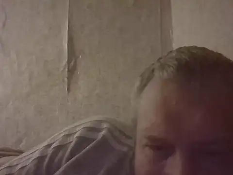 Snapshot of evulis1 chatting on October 9, 2025, 6:30 pm evulis1 online show from October 9, 2025, 6:30 pm