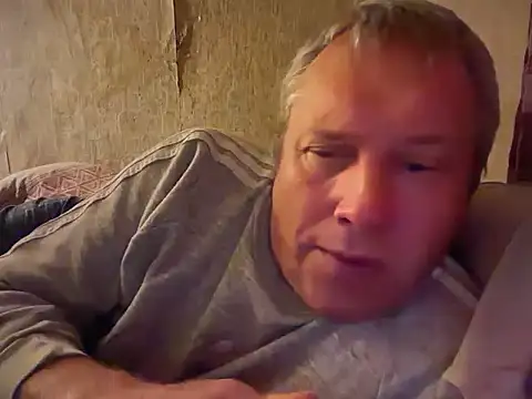 Snapshot of evulis1 chatting on October 11, 2025, 9:38 pm evulis1 online show from October 11, 2025, 9:38 pm