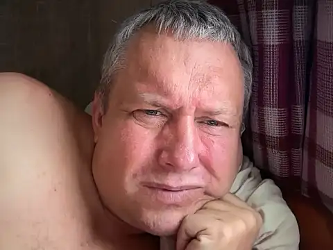 Snapshot of evulis1 chatting on September 16, 2025, 10:38 am evulis1 online show from September 16, 2025, 10:38 am