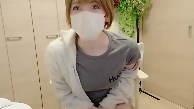 MariaM 080 online show from April 23, 2026, 9:05 pm