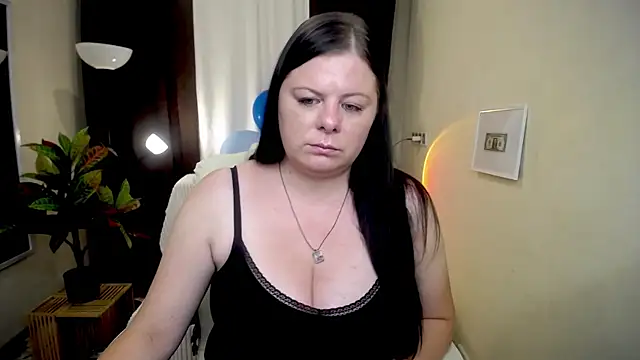 BritneyRaine online show from October 8, 2025, 12:07 pm