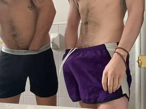 Snapshot of latinoxx1992 chatting on February 22, 2026, 4:19 pm latinoxx1992 online show from February 22, 2026, 4:19 pm