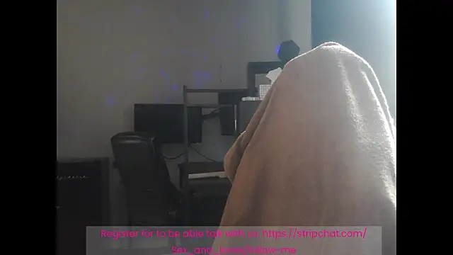Snapshot of Sex_and_loves chatting on November 7, 2025, 4:11 pm Sex and loves online show from November 7, 2025, 4:11 pm
