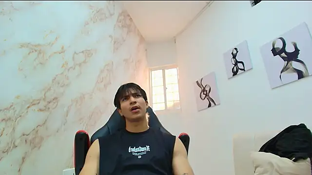 toji luxxer online show from December 15, 2025, 8:25 pm