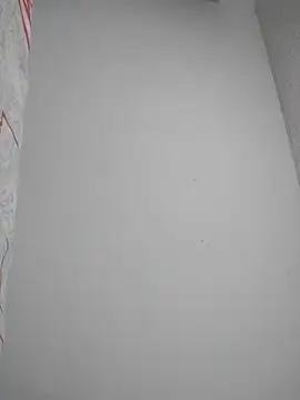 LaraStons online show from November 10, 2025, 11:43 pm