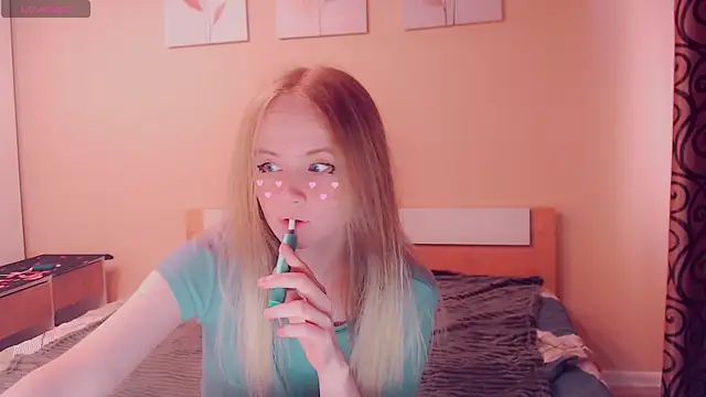 AliceNya cute online show from August 8, 2026, 4:41 am