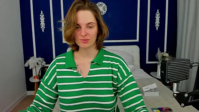 SabrinaRayX online show from October 27, 2025, 1:23 pm