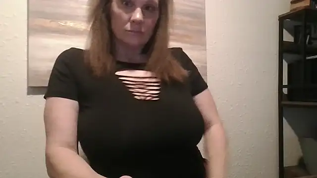 Ariasweetaspie online show from April 21, 2026, 1:39 pm