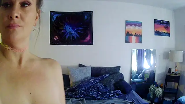 Ariasweetaspie online show from November 25, 2025, 7:36 pm