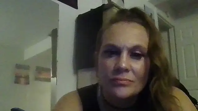 Snapshot of Ariasweetaspie chatting on October 28, 2025, 7:57 pm Ariasweetaspie online show from October 28, 2025, 7:57 pm