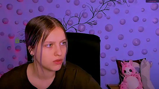 kaela spell  online show from March 13, 2026, 9:25 am