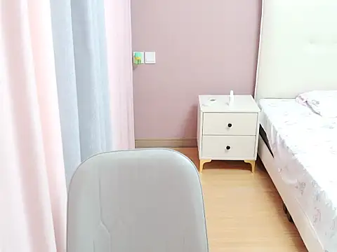 Akemi61 online show from September 19, 2025, 5:55 am