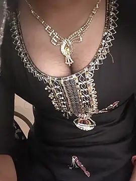 Snapshot of BellaxTrans chatting on February 17, 2026, 3:59 am BellaxTrans online show from February 17, 2026, 3:59 am