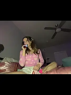 Snapshot of Texxaspearl chatting on December 1, 2025, 10:05 am Texxaspearl online show from December 1, 2025, 10:05 am