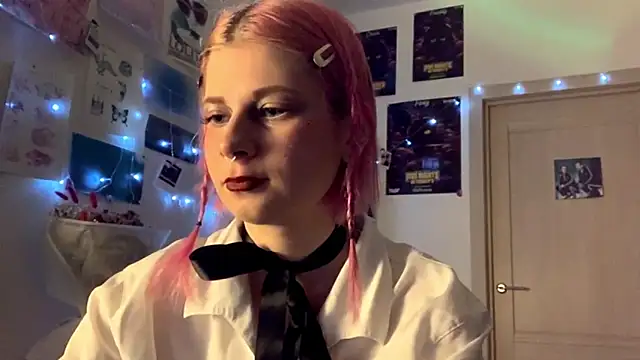 PinkVampire online show from September 27, 2025, 5:08 pm