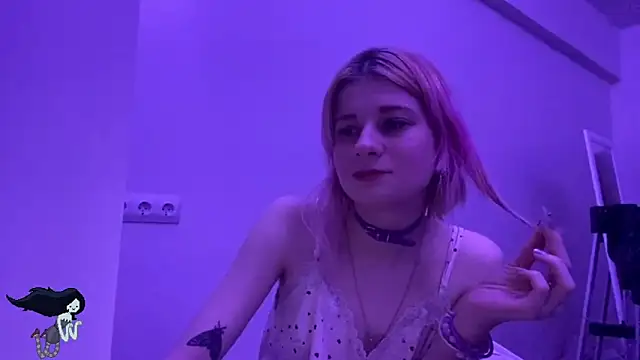 PinkVampire online show from November 4, 2025, 7:50 pm