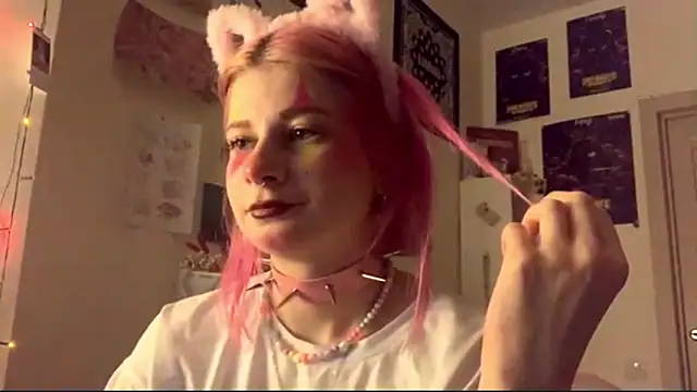 PinkVampire online show from September 22, 2025, 6:47 pm