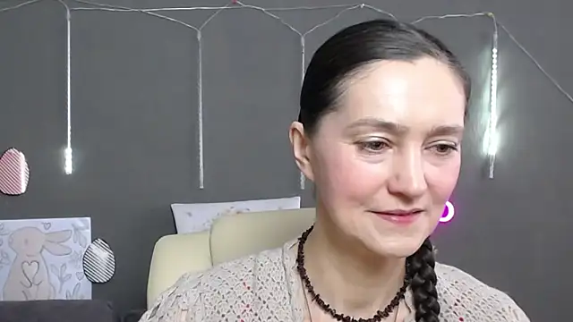 TayaFinch online show from April 10, 2026, 11:17 am