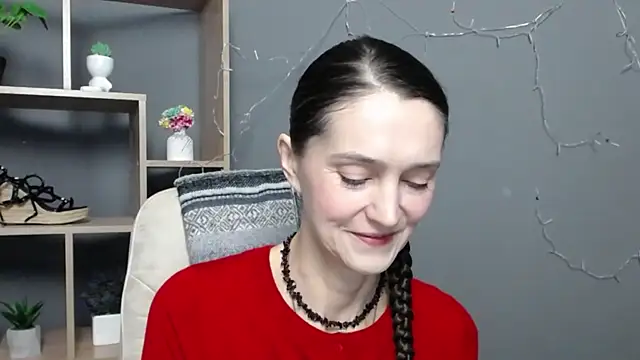 TayaFinch online show from November 19, 2025, 1:11 pm