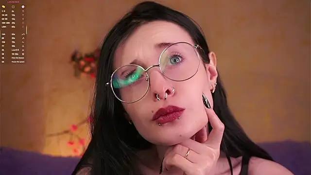 DarcyAspacio online show from April 6, 2026, 11:11 am