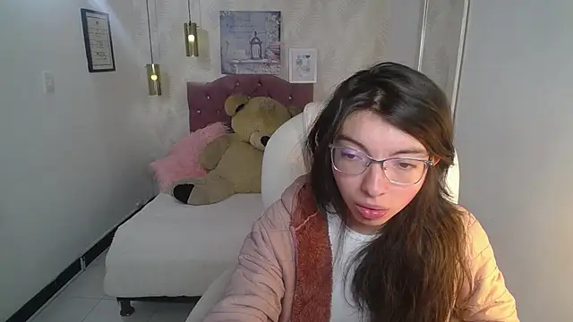 alllyson  online show from November 27, 2025, 8:09 pm