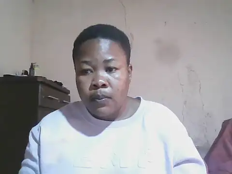 Snapshot of Bustyass93 chatting on October 4, 2025, 8:16 am Bustyass93 online show from October 4, 2025, 8:16 am
