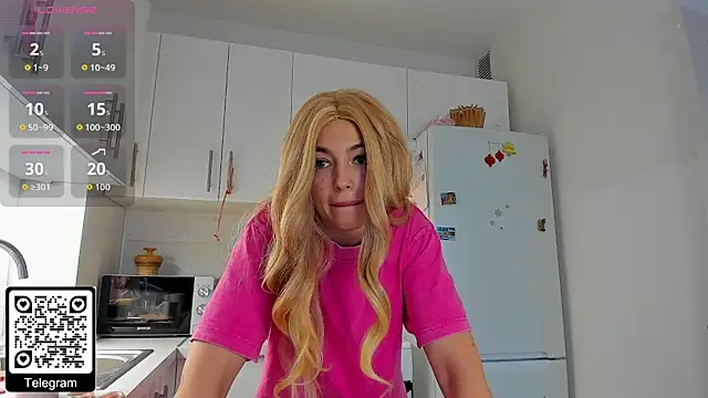 Snapshot of KristenHarrington chatting on December 14, 2025, 10:32 am KristenHarrington online show from December 14, 2025, 10:32 am