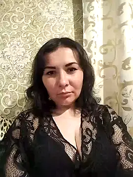 Mia24Blove online show from April 2, 2026, 6:58 pm