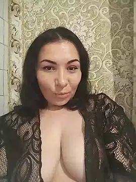 Mia24Blove online show from June 14, 2026, 2:40 pm