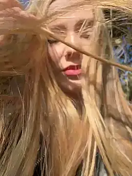 MilaMoone online show from September 27, 2025, 10:21 am