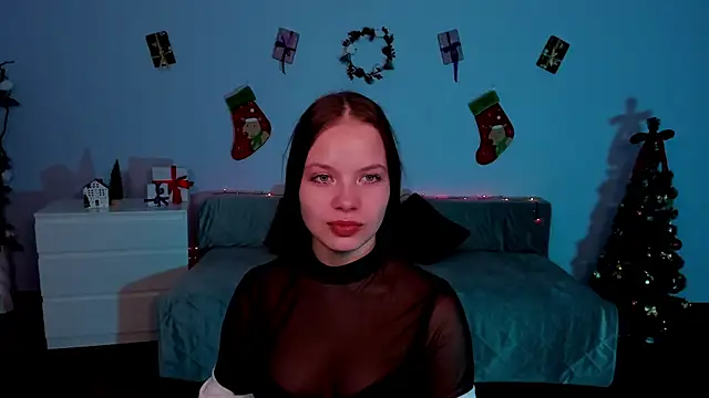 BetsyKiss online show from December 18, 2025, 5:06 pm