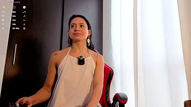 Snapshot of heylovelygirl chatting on February 23, 2026, 4:07 pm heylovelygirl online show from February 23, 2026, 4:07 pm