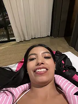 Tiffany Low online show from May 25, 2026, 12:43 am