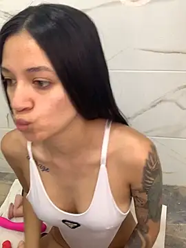 MiQeilaSweet online show from March 13, 2026, 4:56 pm