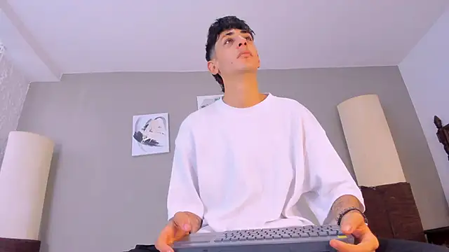 j martony online show from September 23, 2025, 12:23 pm