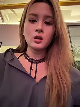 yuki june online show from April 15, 2026, 7:58 am