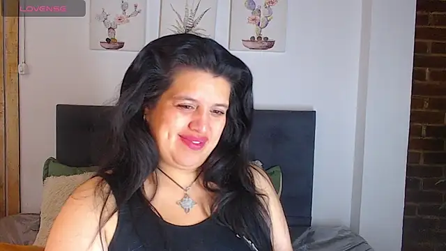 Andrea secret  online show from November 5, 2025, 2:31 pm