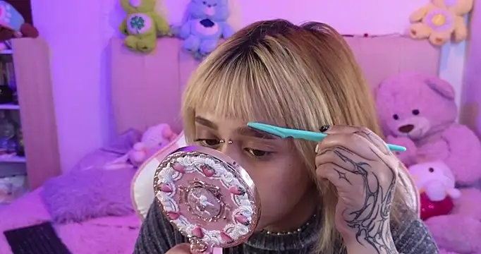 Snapshot of NekoWaifu chatting on February 27, 2026, 2:28 pm NekoWaifu online show from February 27, 2026, 2:28 pm