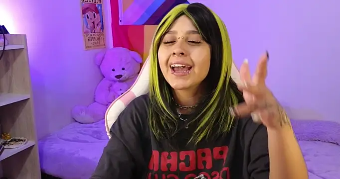 Snapshot of NekoWaifu chatting on February 2, 2026, 2:16 pm NekoWaifu online show from February 2, 2026, 2:16 pm