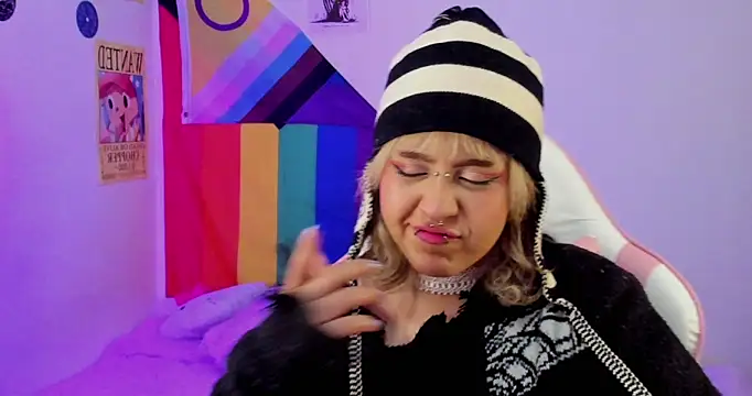 Snapshot of NekoWaifu chatting on January 7, 2026, 3:06 pm NekoWaifu online show from January 7, 2026, 3:06 pm