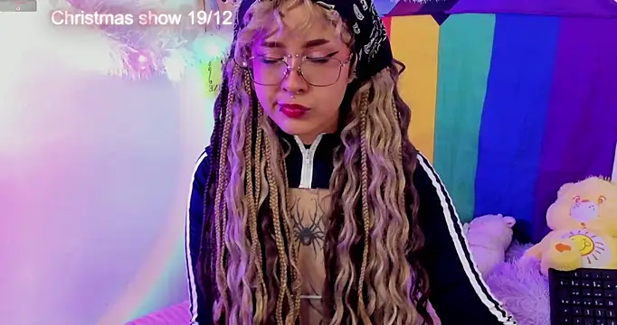 Snapshot of NekoWaifu chatting on December 15, 2025, 1:50 pm NekoWaifu online show from December 15, 2025, 1:50 pm