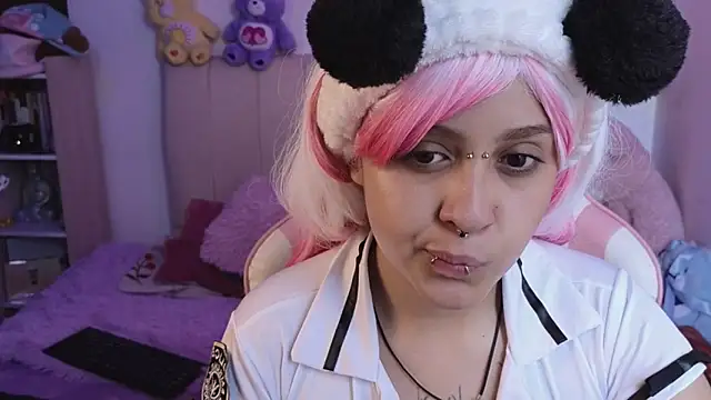Snapshot of NekoWaifu chatting on May 25, 2026, 3:11 pm NekoWaifu online show from May 25, 2026, 3:11 pm