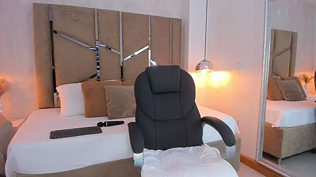 Megan-8 online show from February 27, 2026, 7:24 pm