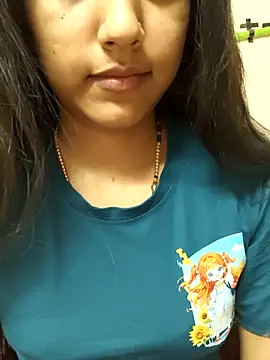 reetika6375 online show from February 16, 2026, 6:23 am