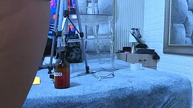 sofiagutierrez   online show from October 19, 2025, 3:48 pm